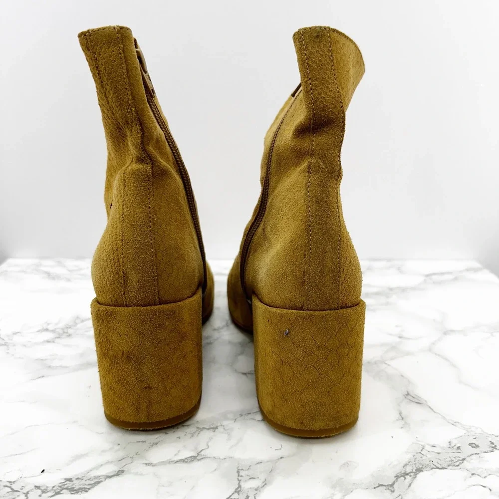 Free People Snake Embossed Suede Block Heel Ankle‎ Boots Tan Size 36 US 5.5
